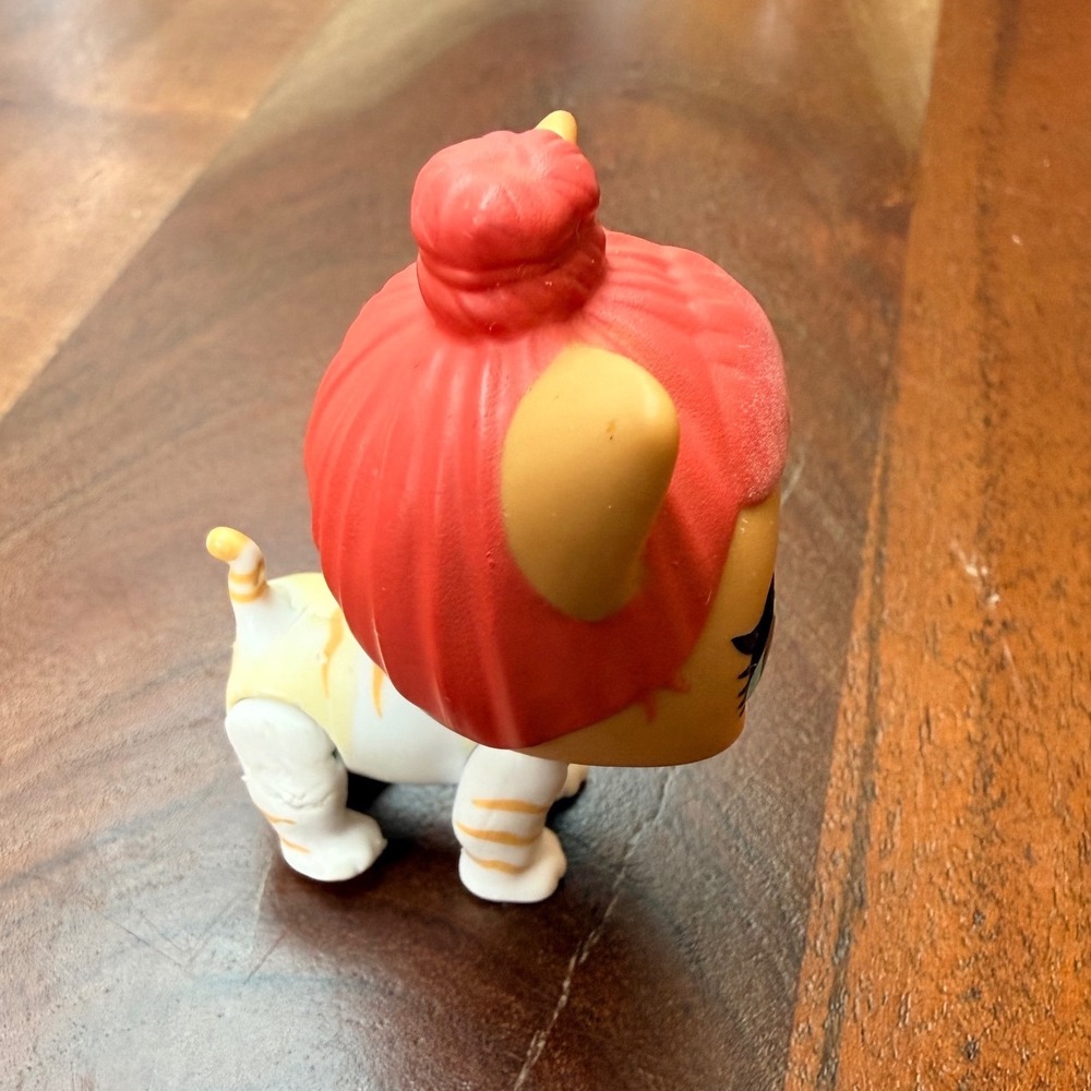 LOL Surprise Pets Eye Spy Series Kitty Bun Cat Figure Tan Pink Top Knot Bun - Picture 4 of 5